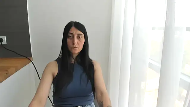 Snapshot of Linabay2 chatting on June 5, 2026, 7:03 am Linabay2 online show from June 5, 2026, 7:03 am