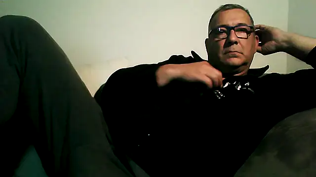 Soloyan online show from November 10, 2025, 8:47 pm