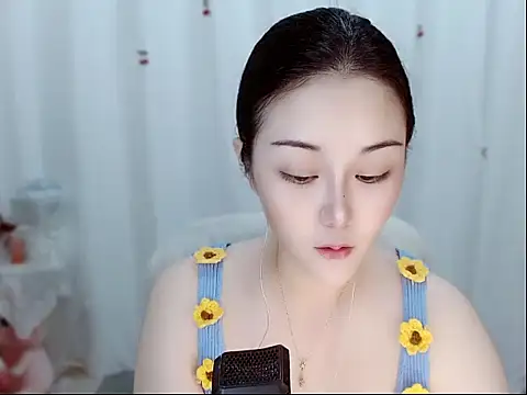 Amy-cnbaby online show from June 4, 2026, 1:21 am