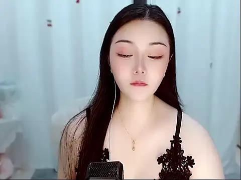 Amy-cnbaby online show from May 11, 2026, 1:29 am