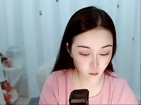 Amy-cnbaby online show from May 27, 2026, 1:37 am