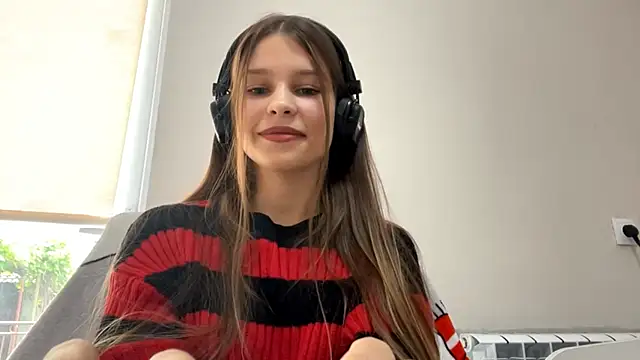 Snapshot of SerafinaAreizaga chatting on June 10, 2026, 9:54 am SerafinaAreizaga online show from June 10, 2026, 9:54 am