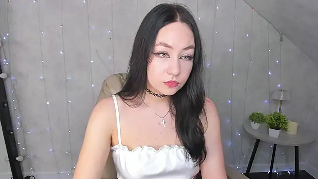 Sofia Conner online show from May 3, 2026, 9:25 am