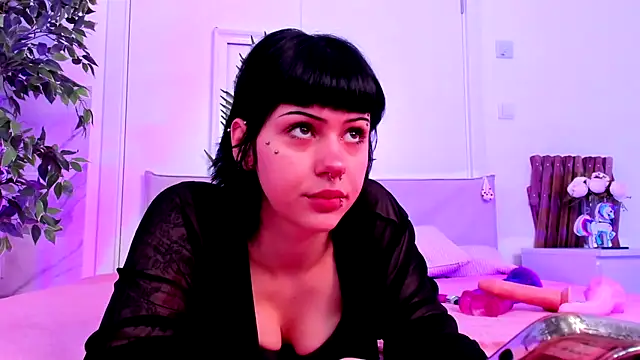 Snapshot of Ashley_Alt chatting on August 5, 2026, 6:51 am Ashley Alt online show from August 5, 2026, 6:51 am