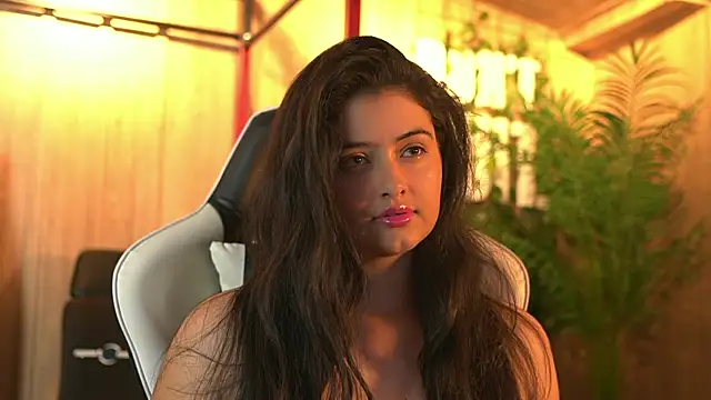 Snapshot of Madison_Flame chatting on May 27, 2026, 7:32 pm Madison Flame online show from May 27, 2026, 7:32 pm