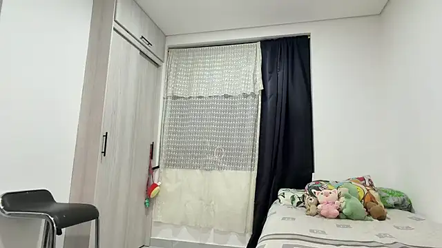  peachyboy online show from July 24, 2026, 2:51 am