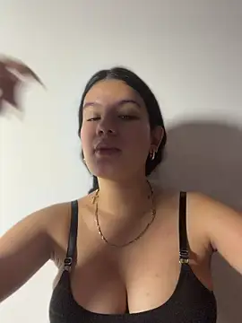 Miasecret18 online show from May 12, 2026, 4:20 am