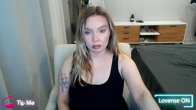 PolinaXXXXXJones online show from May 8, 2026, 5:17 pm