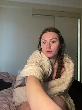 daisycollins online show from May 30, 2026, 5:25 am
