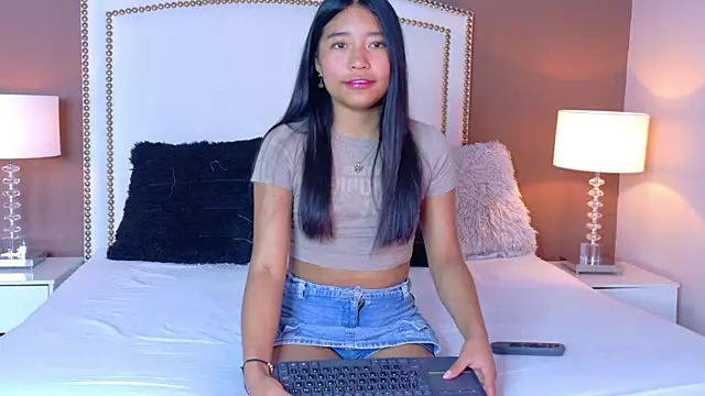 hanaluna  online show from May 12, 2026, 5:30 pm