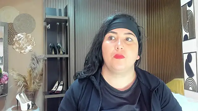 BBWLuxuryMuse online show from May 22, 2026, 11:41 am