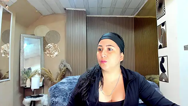 BBWLuxuryMuse online show from June 2, 2026, 11:21 am