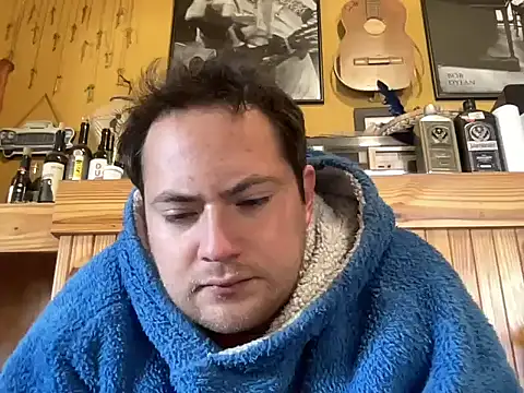 alecsgzz online show from May 17, 2026, 1:55 pm