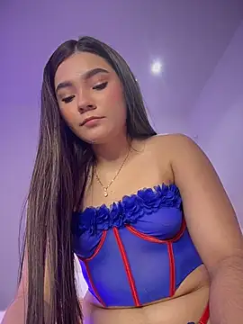 Mia Rodriguezz  online show from May 10, 2026, 3:21 am