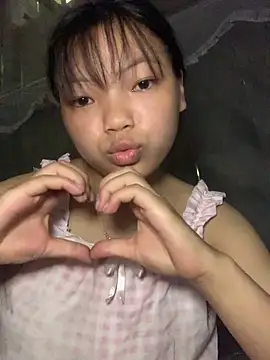 Cham-py online show from May 16, 2026, 1:26 am