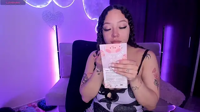 liz martins1 online show from June 15, 2026, 2:23 am