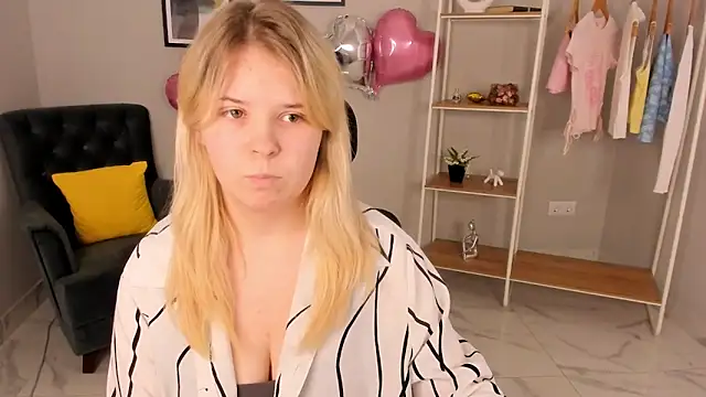 Rina Frant online show from May 10, 2026, 1:46 pm