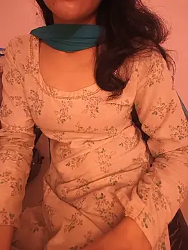 zoya baby  online show from June 6, 2026, 3:39 pm