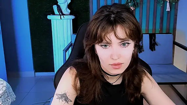 LolaDominara online show from June 27, 2026, 6:08 am