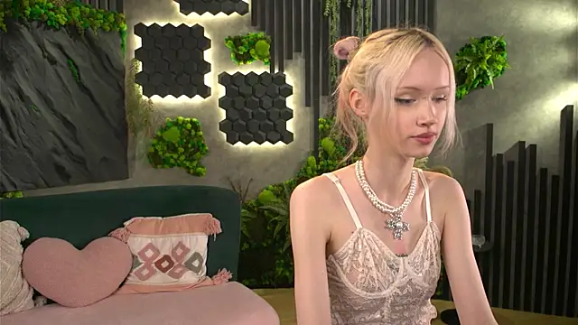 shishka angel online show from May 7, 2026, 1:25 pm