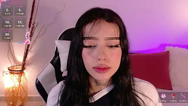 Snapshot of ludovikasallow chatting on July 24, 2026, 7:32 pm ludovikasallow online show from July 24, 2026, 7:32 pm