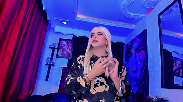 Mia Colucci25 online show from June 27, 2026, 11:11 pm