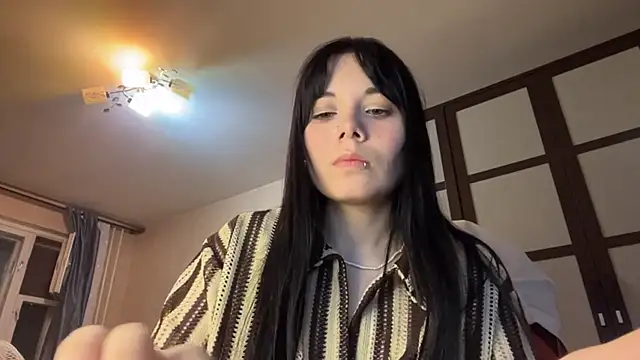 gothicq online show from May 19, 2026, 6:37 pm