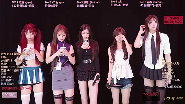 Snapshot of Lris-Girls chatting on June 23, 2026, 9:29 am Lris-Girls online show from June 23, 2026, 9:29 am