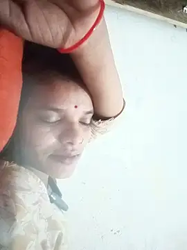Student garl 1 online show from May 25, 2026, 8:07 pm