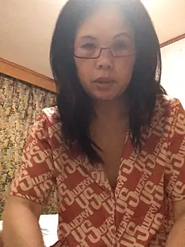 nidejiejie online show from May 11, 2026, 2:45 pm