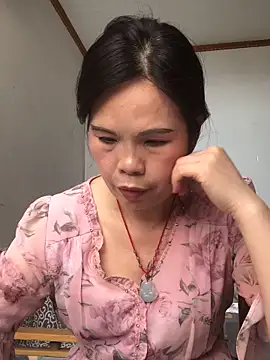 nidejiejie online show from May 15, 2026, 4:32 am