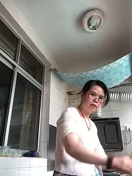 nidejiejie online show from May 24, 2026, 3:28 am