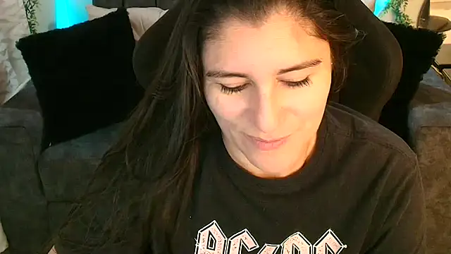 LUCYMILF SEXY online show from May 30, 2026, 2:55 pm