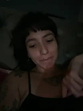 MartinadeCaxias online show from May 14, 2026, 1:02 am