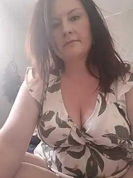titsandtoesuk online show from June 25, 2026, 8:30 am