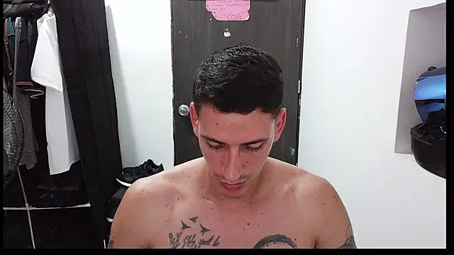 RaulRico online show from July 3, 2026, 1:56 am