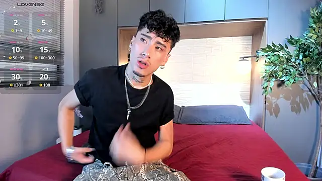 Snapshot of Spencerwhite_ chatting on May 7, 2026, 9:18 pm Spencerwhite online show from May 7, 2026, 9:18 pm