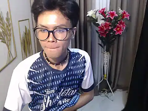 sweetguy forth online show from May 7, 2026, 11:13 am