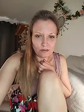 Candy Cougar online show from June 5, 2026, 6:52 am