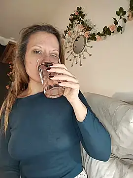 Candy Cougar online show from June 4, 2026, 7:13 am