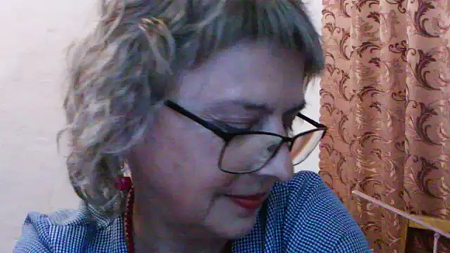 ElizabethGorden online show from June 14, 2026, 5:36 pm