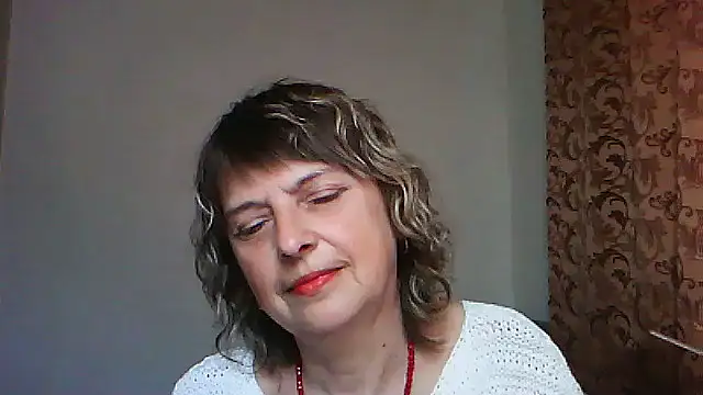 ElizabethGorden online show from May 6, 2026, 1:37 pm