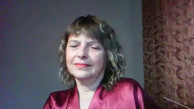 ElizabethGorden online show from May 13, 2026, 3:02 am