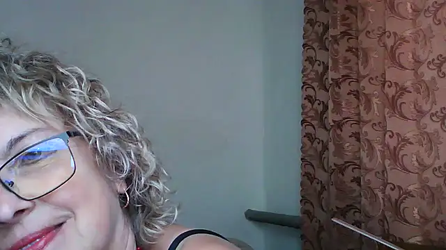 ElizabethGorden online show from June 19, 2026, 2:01 pm
