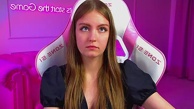 SofiaSarvains online show from June 11, 2026, 12:32 am