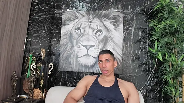 Snapshot of Erik_castle chatting on July 4, 2026, 4:11 pm Erik castle online show from July 4, 2026, 4:11 pm