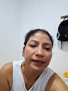 Rosa1079 online show from May 20, 2026, 12:13 pm