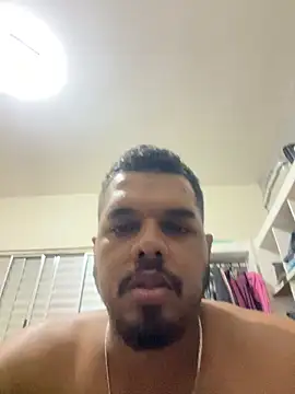 Falcaohot online show from May 5, 2026, 12:13 am