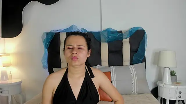 valery-hott-gb online show from July 6, 2026, 8:44 pm