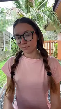 Mini girl do it better online show from May 18, 2026, 1:28 am